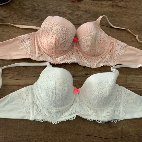 Victoria's Secret Other - Victoria's Secret Lace Balconette Bra in Light Pink and White